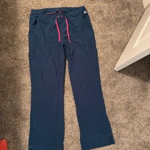 Smitten L scrub pants
